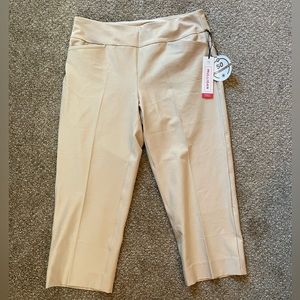Brand New Ladies Golf Capris